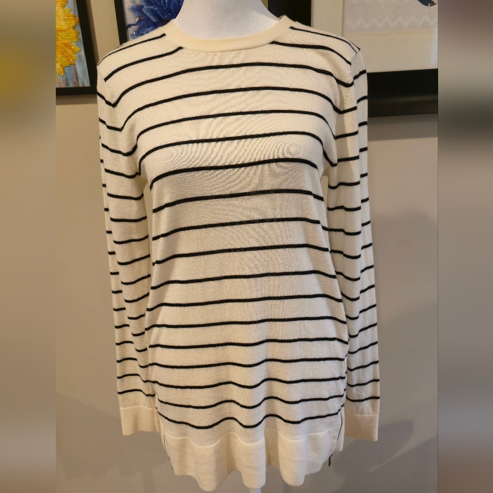 Banana Republic Black and Cream Striped 100% Wool Tunic Length Sweater